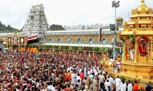 Tirumala శ్రీవారి దర్శనం కోసం నిమిషాల్లోనే - కొత్త రికార్డు..!!