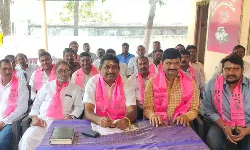 ఈటల రాజేందర్ రాజకీయ బ్రోకర్: జీవీఆర్