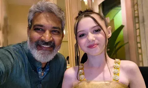 Rajamouli: 11ఏళ్ల చిన్నారి అవార్డ్ అందించడంపై మురిసిపోతున్న జక్కన్న.. పోస్ట్ వైరల్
