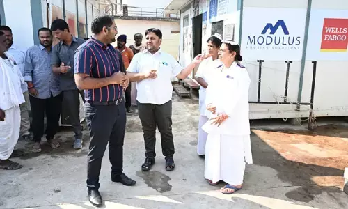 క్యాన్సర్ వ్యాధిపై ప్రజల్లో అవగాహన కల్పించాలి : కలెక్టర్ శ్రీ హర్ష