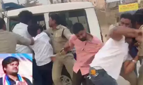 హనుమకొండలో బైరి నరేష్‌పై దాడి (వీడియో)