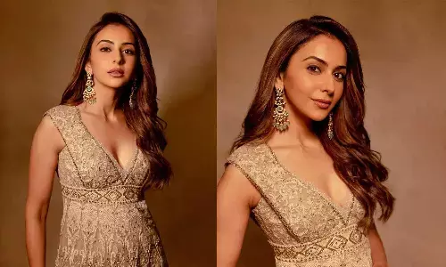 Rakul Preet Singh Hot Pictures trending on social media
