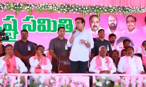 వేలేరు మండలంలో కేటీఆర్ సుడిగాలి ప‌ర్యటన.. రూ.150 కోట్ల ప‌నుల‌కు ప్రారంభోత్సవం, శంకుస్థాపనలు