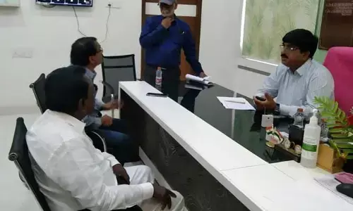 వీలైనంత త్వరగా డాక్టర్స్‌ను నియమించాలి: ఎమ్మెల్యే అబ్రహం
