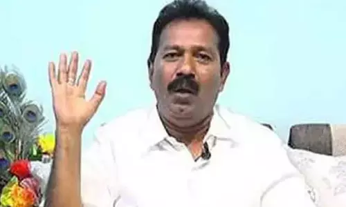 వైసీపీ ఎమ్మెల్యే కుటుంబ సభ్యుల ఇళ్లలో ఐటీ సోదాలు