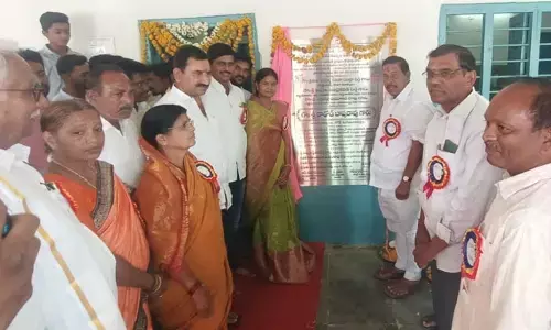 మనఊరు-మనబడి ద్వారా కార్పొరేట్‌ స్థాయికి సర్కార్‌ బడులు : ఎమ్మెల్యే బాపురావ్​