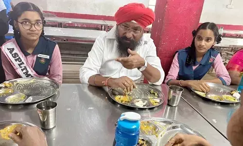 35 లక్షల మంది విద్యార్థులకు సన్న బియ్యం భోజనం