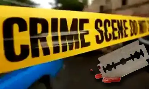 యాచకులను వదలని బ్లేడ్ బ్యాచ్