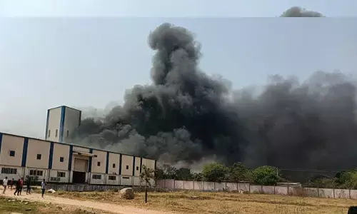 కూచారంలోని పరిశ్రమలో అగ్నిప్రమాదం
