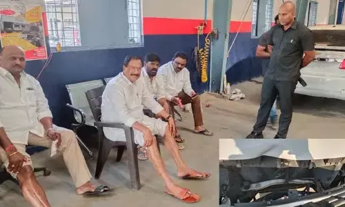 బ్రేకింగ్: ఎమ్మెల్యే భేతి సుభాష్ రెడ్డికి తప్పిన ప్రమాదం.. కుక్కలు అడ్డురావడంతోనే..