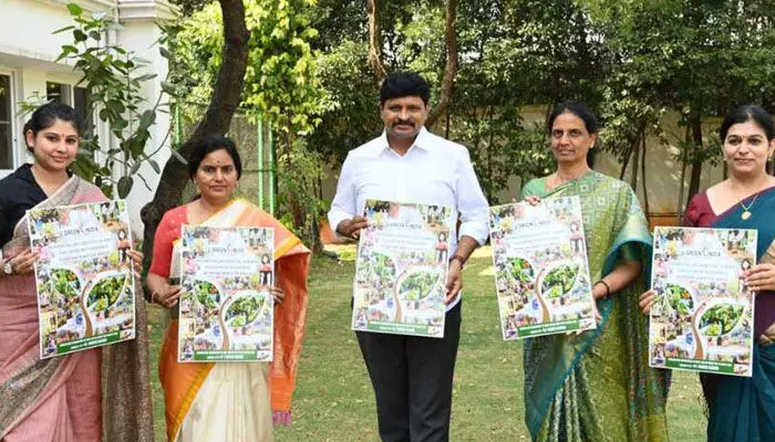 పిల్లలను పెంచే ఆ చేతులతోనే మొక్కలు నాటండి: MP సంతోష్ పిల్లలను పెంచే ఆ చేతులతోనే మొక్కలు నాటండి: MP సంతోష్