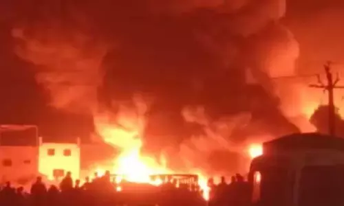 Breaking: గుంటూరు మిర్చి యార్డులో భారీ అగ్ని ప్రమాదం