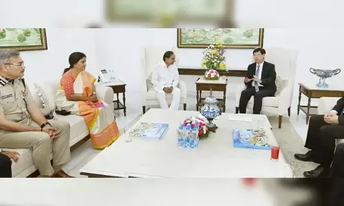 రాష్ట్రంలో ఫాక్స్ కాన్ భారీ పెట్టుబడి.. కేసీఆర్‌తో చైర్మన్ యంగ్ ల్యూ సుధీర్ఘ చర్చ