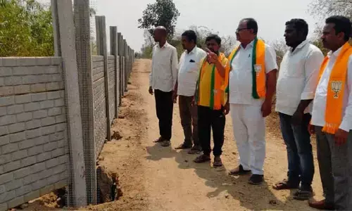 భూ కబ్జాలు చేసింది ఎవరైనా సరే విడిచి పెట్టేది లేదు..