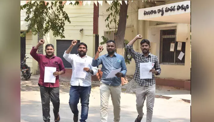 శ్రీచైతన్య యాజమాన్యంపై కఠిన చర్యలు తీసుకోవాలి.. హెచ్ఆర్సీకి ఎస్ఎఫ్ఐ రాష్ట్ర కమిటీ ఫిర్యాదు శ్రీచైతన్య యాజమాన్యంపై కఠిన చర్యలు తీసుకోవాలి.. హెచ్ఆర్సీకి ఎస్ఎఫ్ఐ రాష్ట్ర కమిటీ ఫిర్యాదు
