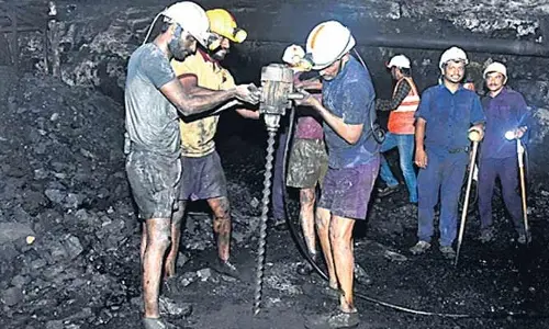సింగరేణి టార్గెట్ కంప్లీట్ అవుతుందా లేదా..?