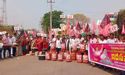 గ్యాస్ వద్దు కట్టెల పొయ్యి ముద్దు