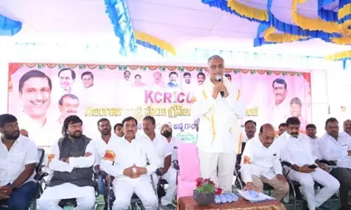 చంద్రబాబు మాటలు హాస్యాస్పదం : మంత్రి హరీశ్ రావు