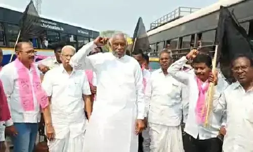 మోడీ సర్కార్ సామాన్యుడి పై మరింత భారం మోపుతుంది : ఎమ్మెల్యే దివాకర్ రావు