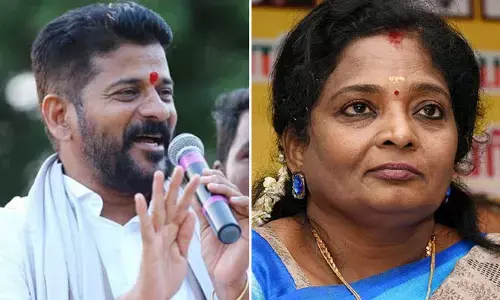గవర్నర్ రాజకీయ నాయకురాలిగా మారారు!