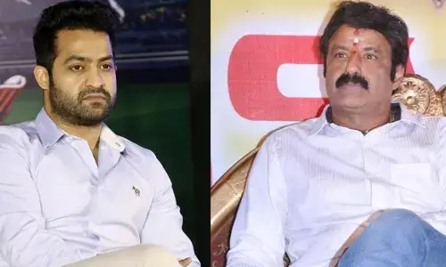 బాబాయ్‌ని చూసి లేచి నిల్చున్న Jr.NTR.. పట్టించుకోకుండా వెళ్లిన బాలయ్య! (వీడియో)