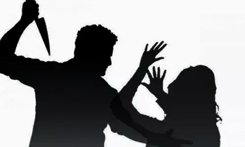 భార్యకు హీరోయిన్ రూపం రావడం లేదని భర్త చేసిన దారుణం..