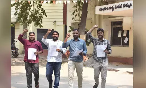 శ్రీచైతన్య యాజమాన్యం‌పై కఠిన చర్యలు తీసుకోవాలి.. హెచ్ఆర్సీకి ఎస్ఎఫ్ఐ రాష్ట్ర కమిటీ ఫిర్యాదు