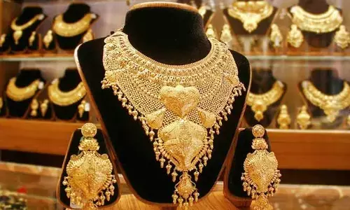తులం బంగారం ధర 2.06 లక్షల రూపాయలు