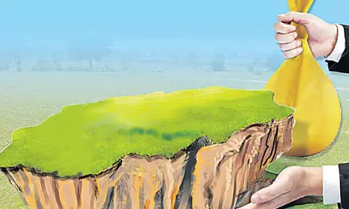 ‘రియల్’ దందా.. ప్రభుత్వ భూములు కూడా ఆక్రమణ
