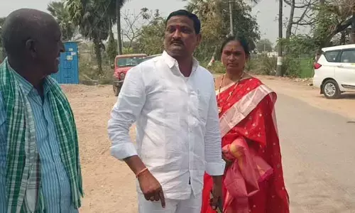 ఎమ్మెల్యే రసమయి ఎదుట బయటపడ్డ వర్గ పోరు