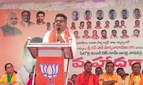 కేసీఆర్ పాలన కంటే నిజాం పాలన మేలు..