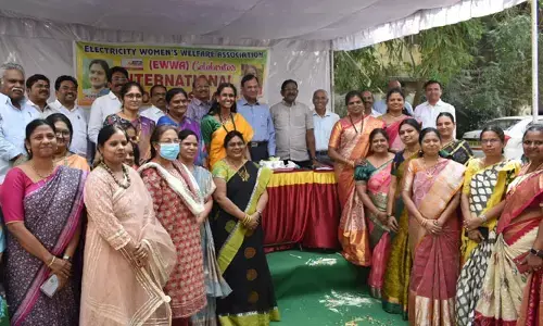 బదిలీలు, పోస్టింగుల్లో మహిళలకు ప్రాధాన్యం