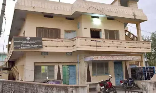 టార్గెట్ కామారెడ్డి సబ్ రిజిస్ట్రార్..