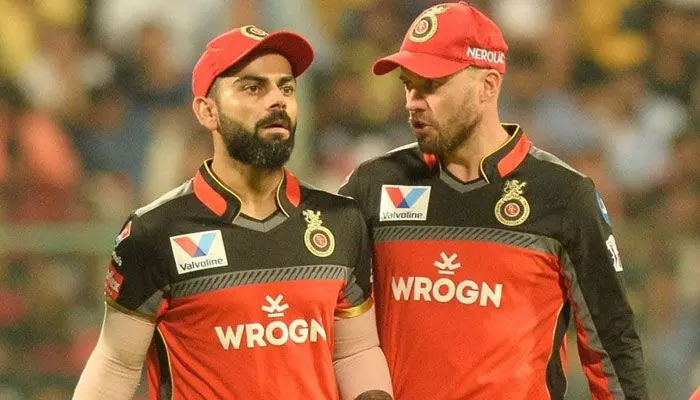 విరాట్ కోహ్లీ, క్రిస్ గేల్ కాదు.. మరి AB డివిలియర్స్ ఆల్ టైమ్ గ్రేటెస్ట్ T20 ప్లేయర్ ఎవరు..? విరాట్ కోహ్లీ, క్రిస్ గేల్ కాదు.. మరి AB డివిలియర్స్ ఆల్ టైమ్ గ్రేటెస్ట్ T20 ప్లేయర్ ఎవరు..?