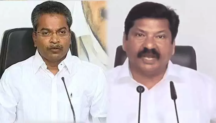 Ap News: నిన్న నేతలు.. నేడు అనుచరులు.. మైలవరం వైసీపీలో ఆగని చిచ్చు Ap News: నిన్న నేతలు.. నేడు అనుచరులు.. మైలవరం వైసీపీలో ఆగని చిచ్చు