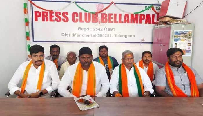 వివేక్ వెంకటస్వామి పై బురద చల్లితే సహించేది లేదు... వివేక్ వెంకటస్వామి పై బురద చల్లితే సహించేది లేదు...