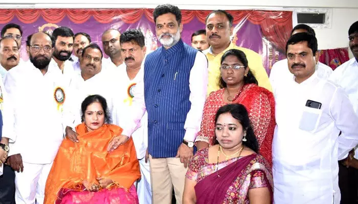 మహిళా రిజర్వేషన్ బిల్లును తక్షణమే పార్లమెంట్లో ప్రవేశ పెట్టాలి : ఆర్. కృష్ణయ్య మహిళా రిజర్వేషన్ బిల్లును తక్షణమే పార్లమెంట్లో ప్రవేశ పెట్టాలి : ఆర్. కృష్ణయ్య