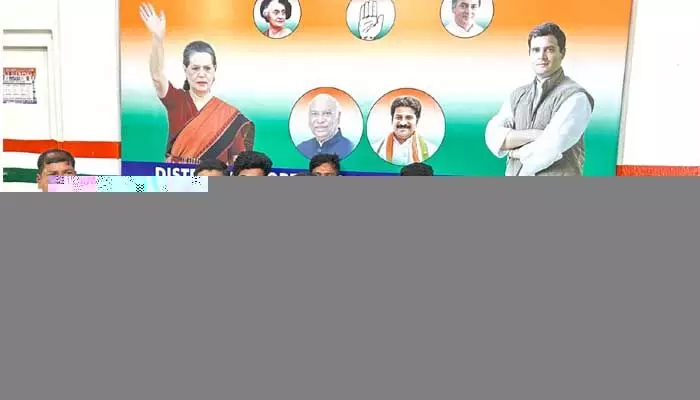 మార్చి 11 నుంచి నిజామాబాద్ జిల్లాలో రేవంత్ రెడ్డి పాదయాత్ర.. మార్చి 11 నుంచి నిజామాబాద్ జిల్లాలో రేవంత్ రెడ్డి పాదయాత్ర..