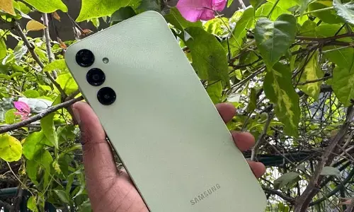 Samsung : విడుదల చేసిన కొత్త స్మార్ట్ ఫోన్ ధర ఎంతంటే?