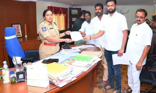 కోమటిరెడ్డిపై ఎస్పీకి ఫిర్యాదు చేసిన మాజీ జడ్పీటీసీ