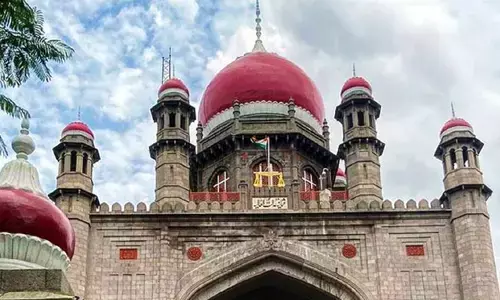 ‘ఆ పోలీసులపై హత్య కేసు నమోదు చేయండి’