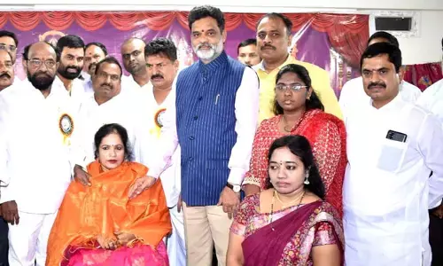 మహిళా రిజర్వేషన్ బిల్లును తక్షణమే పార్లమెంట్‌లో ప్రవేశ పెట్టాలి : ఆర్. కృష్ణయ్య