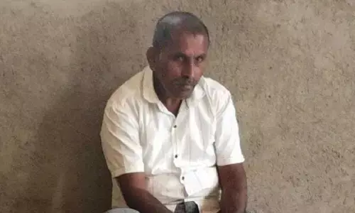 నీకు తాతనవుతా అంటూ.. బాలికపై 42 ఏళ్ల వ్యక్తి అత్యాచారయత్నం
