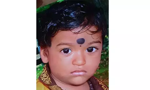 నీటి తొట్టిలో పడి బాలుడు మృతి..