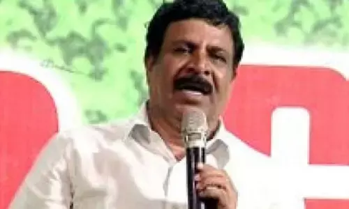 కోమటిరెడ్డి పార్లమెంట్ సభ్యత్వం రద్దు చేయాలి- చెరకు సుధాకర్