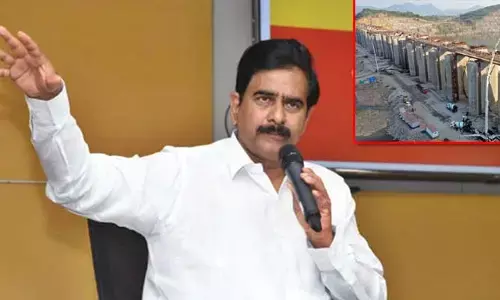 Devineni: ఆ నిధులు మళ్లించారు.. కేంద్రం నిధులపై సంచలణ వ్యాఖ్యలు