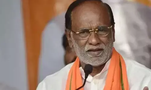 లిక్కర్ స్కామ్‌లో ఇరుక్కోవడం సిగ్గుగా లేదా?: లక్ష్మణ్