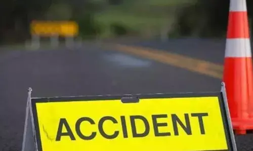 రోడ్డు ప్రమాదంలో ముగ్గురు మృతి