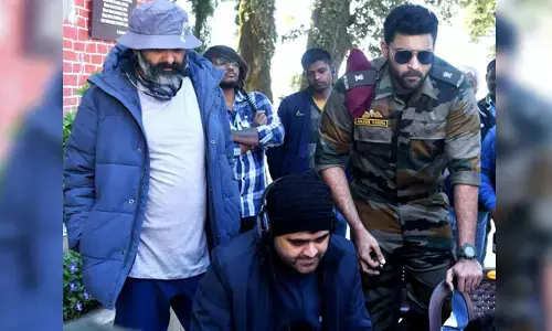 ‘యు.ఎస్‌.ఎ’లో మొదలైన ‘గాంఢీవధారి అర్జున’ నయా షెడ్యూల్