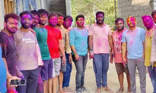 ఘనంగా హోలీ పండుగ వేడుకలు